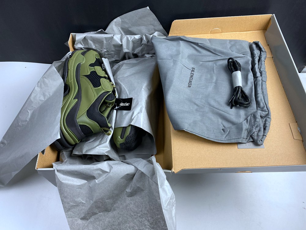 BLG TRACK SNEAKER